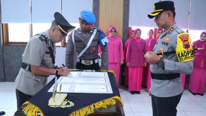 Pimpin Sertijab Kasat Intelkam dan Binmas, Kapolres Pekalongan Tekankan Penyegaran Manajerial dan Sinergi