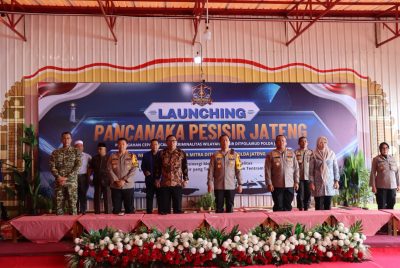 Pancanaka Polda Jateng Hadir di Batang, Nelayan Dibekali Pelampung dan Edukasi Bahaya Narkoba