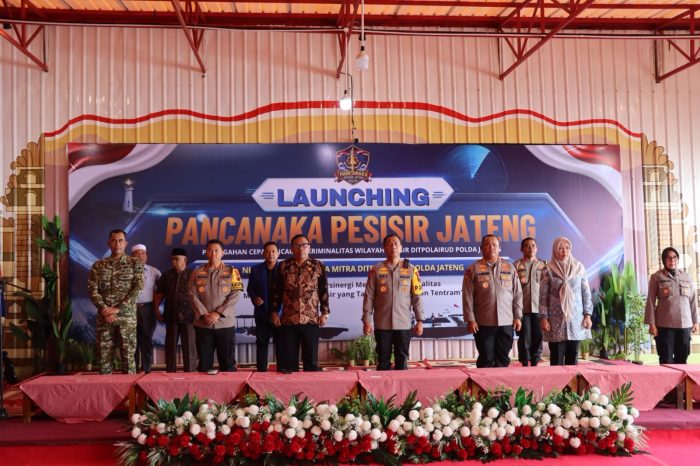 Pancanaka Polda Jateng Hadir di Batang, Nelayan Dibekali Pelampung dan Edukasi Bahaya Narkoba