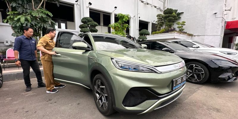 Pemkot Surabaya Lanjutkan Penggunaan Mobil Listrik untuk Kendaraan Dinas pada 2027