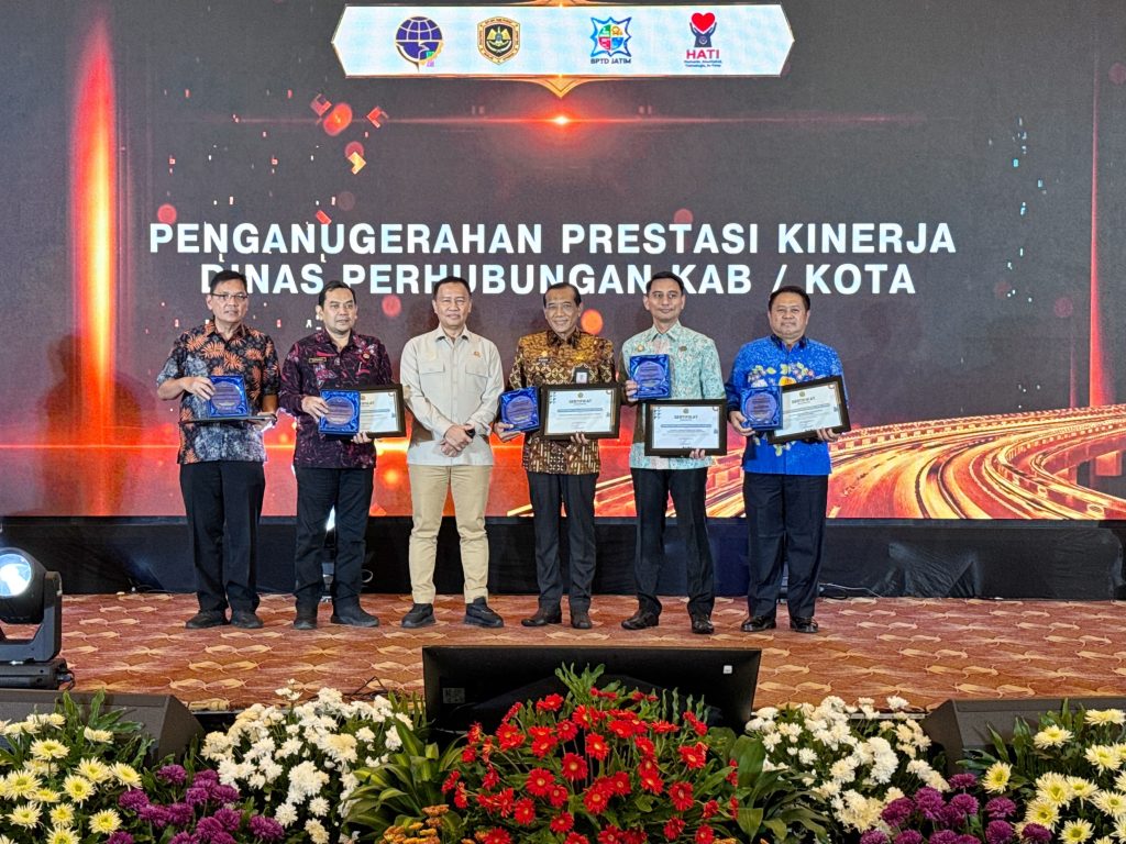 Surabaya Raih Penghargaan Pelayanan Uji Kendaraan Terbaik, Dishub Siapkan Alat Uji Mobil Listrik