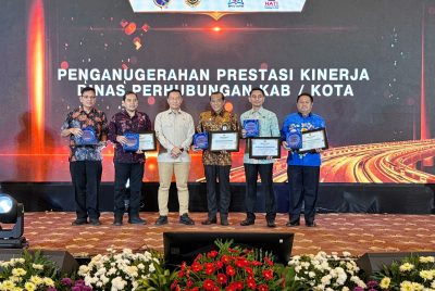 Surabaya Raih Penghargaan Pelayanan Uji Kendaraan Terbaik, Dishub Siapkan Alat Uji Mobil Listrik
