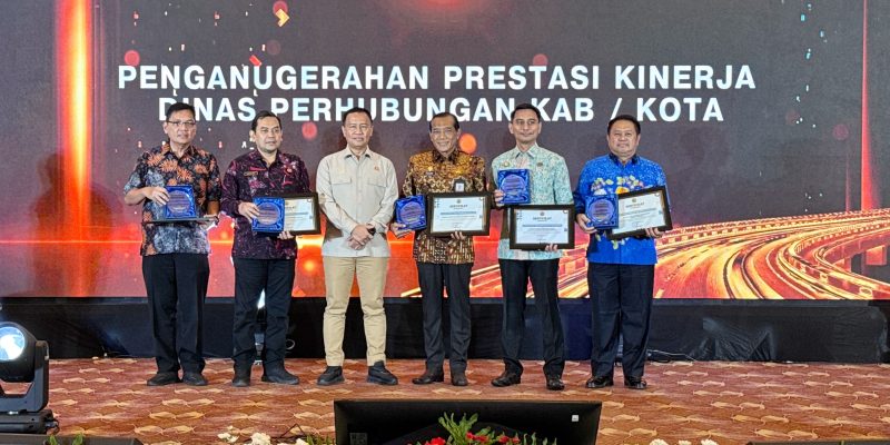 Surabaya Raih Penghargaan Pelayanan Uji Kendaraan Terbaik, Dishub Siapkan Alat Uji Mobil Listrik